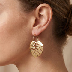 Arete Mediano Hoja Lisa Calada Hecha a Mano Plata .925 con Baño de Oro