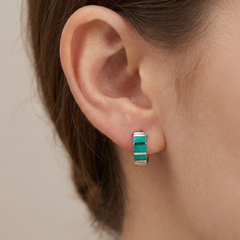 Huggies con Piedra Natural Plata .925