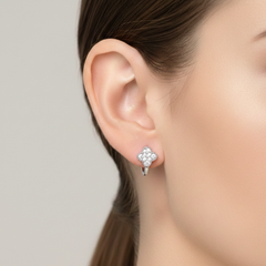 Huggies Flor Inspirado Van C con Micro Circonias Plata .925 con Rodio