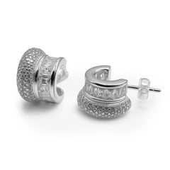 23 Arracada Chica con Linea de Micro Circonias Plata .925