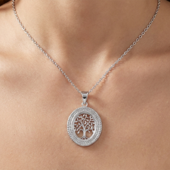 Dije Ovalado con Circonias de Árbol de la Vida Plata .925