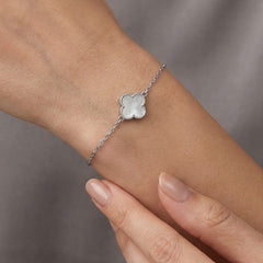 Pulsera Flor Inspirada Van C Madre Perla Plata .925