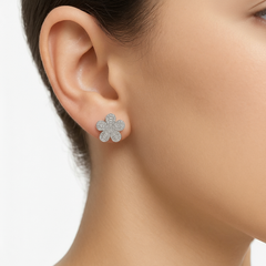 Broquel Flor con Circonias Plata .925 con Rodio