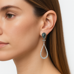 Arete Largo Estilo Gota con Piedras Naturales Plata .925