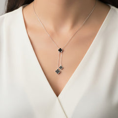 Collar Flor Inspirado Van C Corbatero Plata .925 con Rodio