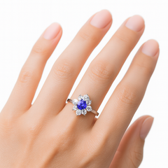 Anillo Flor con Circonias Plata .925 con Rodio