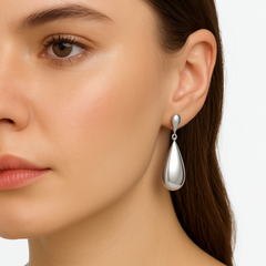 Arete Mediano Gota Bombeada Lisa Hecha a Mano Plata .925