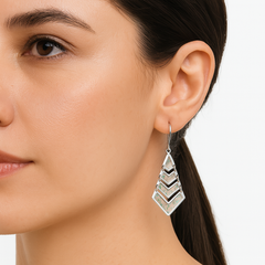 Arete Largo en Forma de Rombo con Piedra Ópalo Hecho a Mano Plata .925