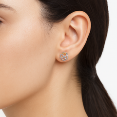 Broquel Silueta Trebol de 4 hojas con Micro Circonias Plata .925 con Rodio