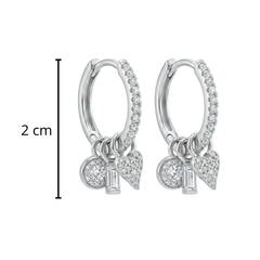 Arracada Huggies con Dijes de Corazón con Micro Circonias Plata .925 con Baño de Rodio