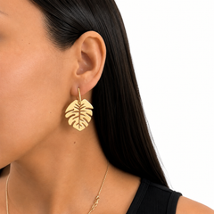 Arete Mediano Hoja Lisa Calada Hecho A Mano Plata .925 Con Baño De Oro 18K