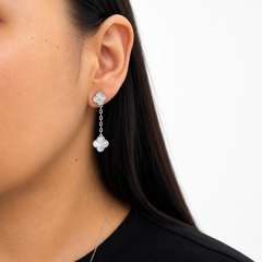 Arete Flor Largo Inspirado Van C Madre Perla con Micro Circonias y Cadena Paper Clip Plata .925 con Baño de Rodio