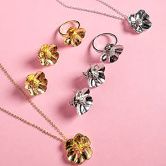 Arete Flor Sakura Grande Colección Florecer Plata .925 con Baño de Oro