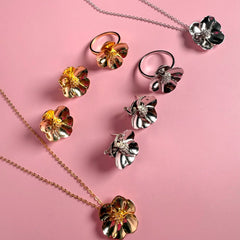 Collar Flor Sakura Grande Colección Florecer Plata .925 con Baño de Oro