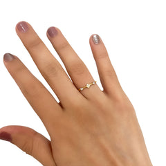 Anillo Inspirado Flor Van C con Circonia Oro 10K