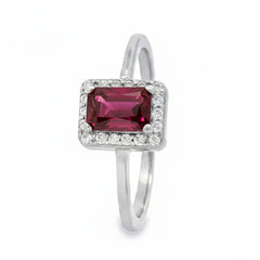 Anillo Piedras Preciosas Esmeralda Rectangular con Circonias, Plata .925 con Baño de Rodio