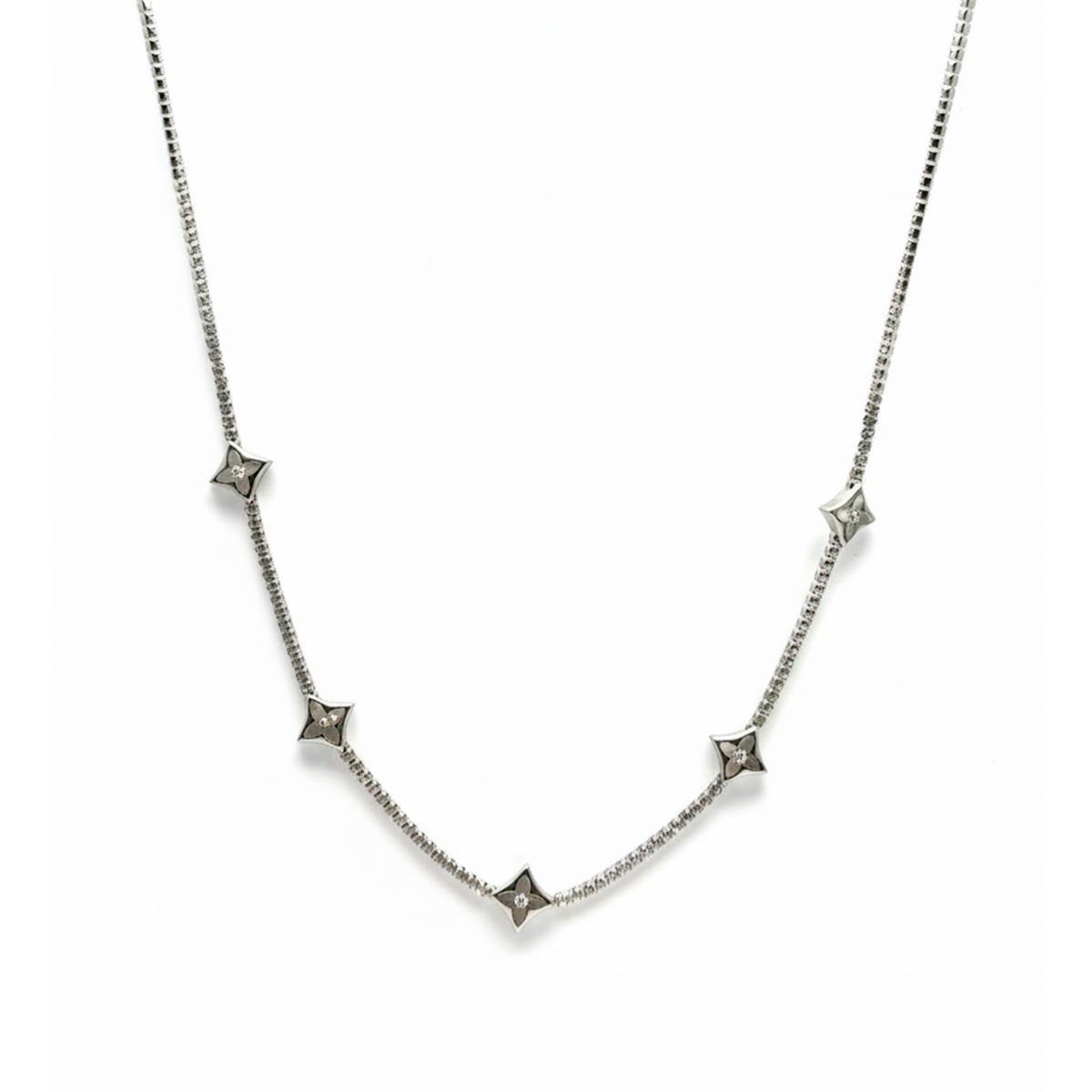 Collar Inspirado LV Ajustable Madre Perla con Micro Circonias Plata .925 con Rodio