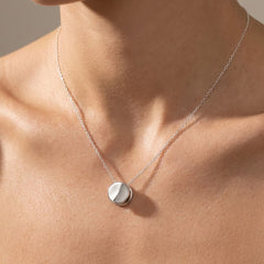 Collar Circulo Ondulado Liso con Cadena Eslabones Plata .925