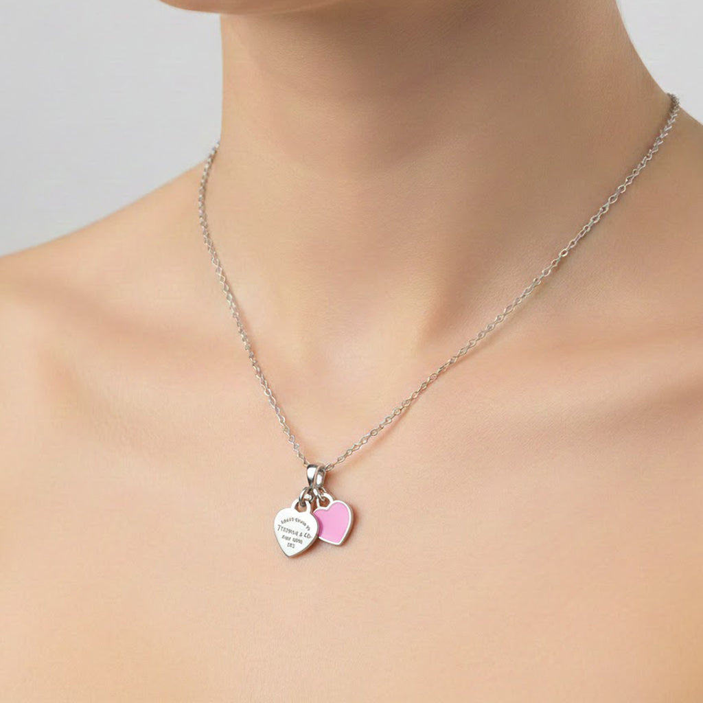 Collar Inspirado Tiff Corazones Grabado y Esmaltado Plata .925 con Baño de Rodio