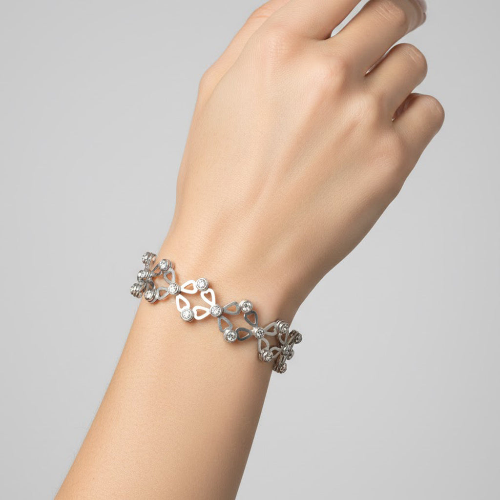 Brazalete Dos Usos Pulsera o Anillo Flor Cuatro Hojas con Circonias Plata .925 con Baño de Rodio