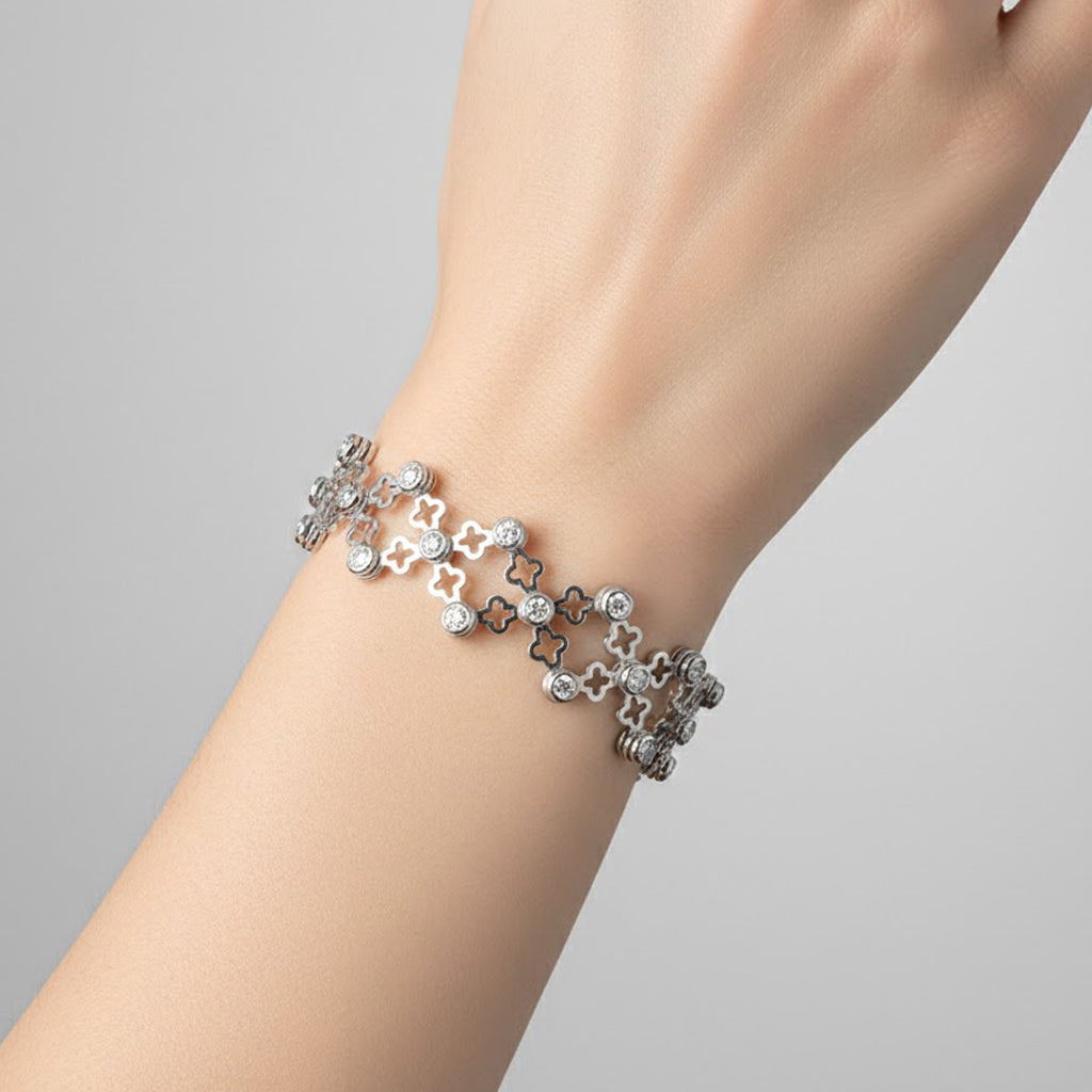Brazalete Dos Usos Pulsera o Anillo 4 Flores con Circonias Plata .925 con Baño de Rodio