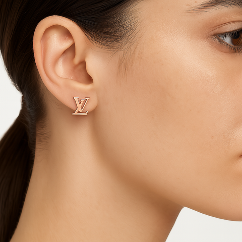 Broquel inspirado LV Plata .925
