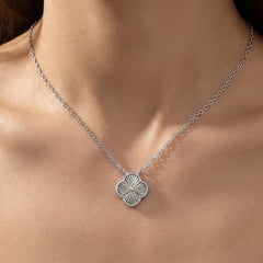 Collar Flor Inspirado Van C Diamantado Plata .925 con Rodio