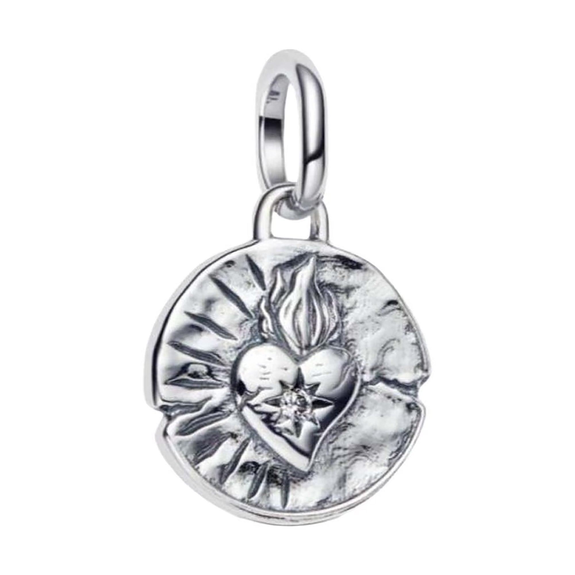 Charm Inspirado Pan 1:1 Medallón de Corazón, Plata .925