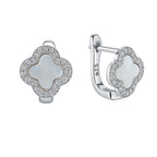 Arete Huggies Flor Inspirado Van C Madre Perla con Micro Circonias Plata .925 con Baño de Rodio