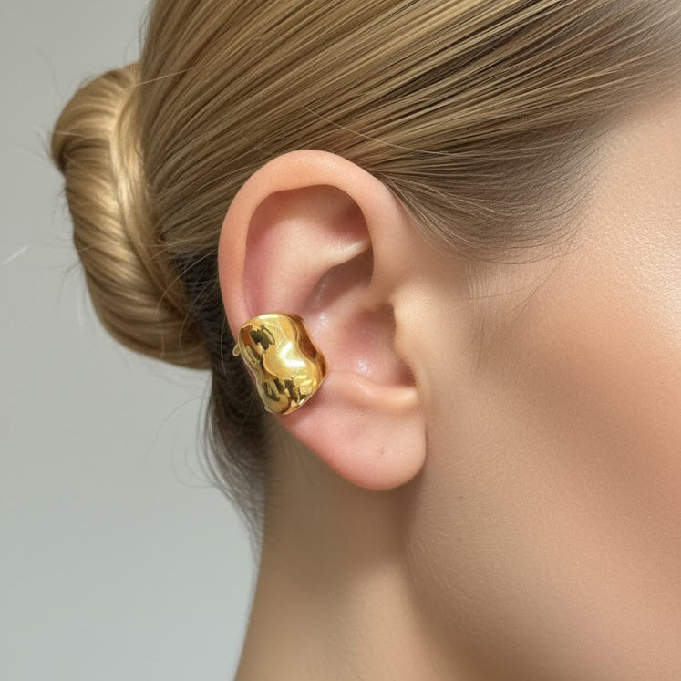 Grapa Curva Lisa Plata .925 con Baño de Oro