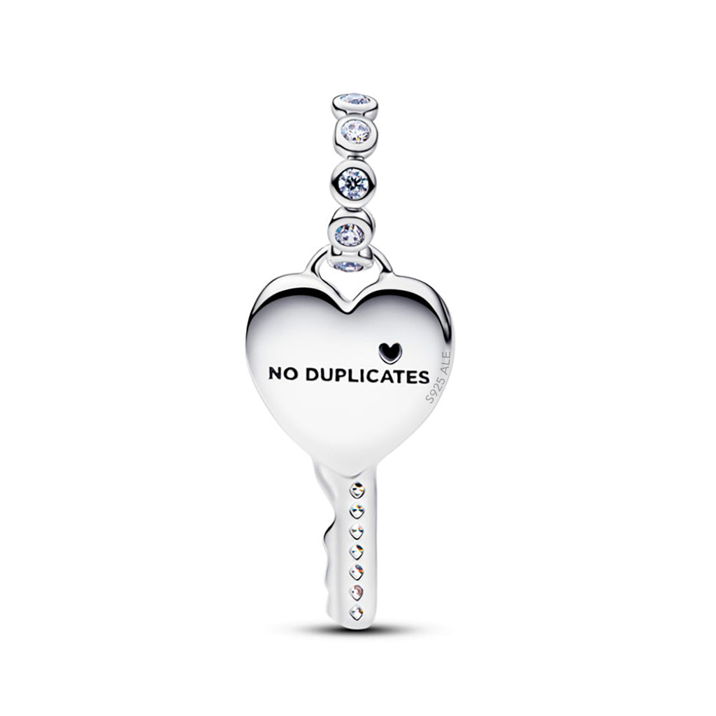 Charm Inspirado Pan 1:1 Llave de Corazón con Opalina Rosa, Plata .925