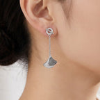 Arete Largo Abanico Diamantado con Circonias Plata .925 con Baño de Rodio