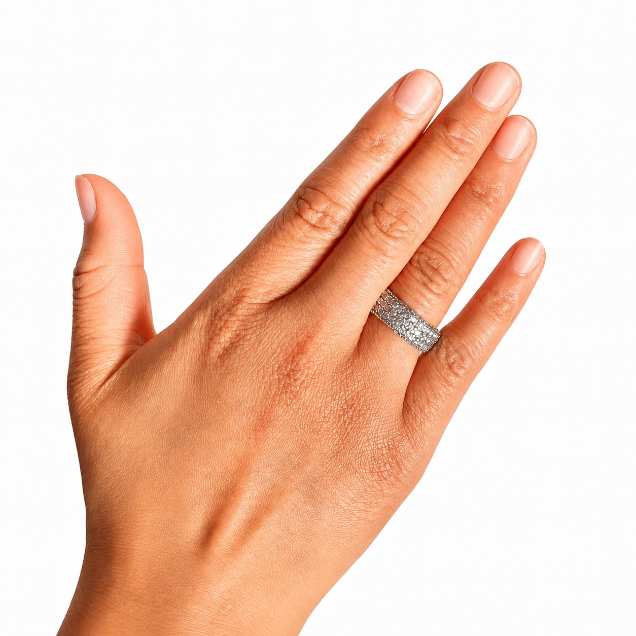 Anillo Inspirado Pan 1.1 Banda Super Ancha con Micro Circonias Plata .925