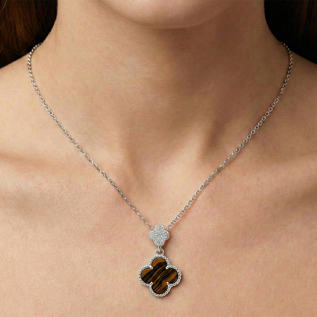 Dije Flor Inspirado Van C Grande Piedras Naturales con Micro Circonias Plata .925 con Baño de Rodio