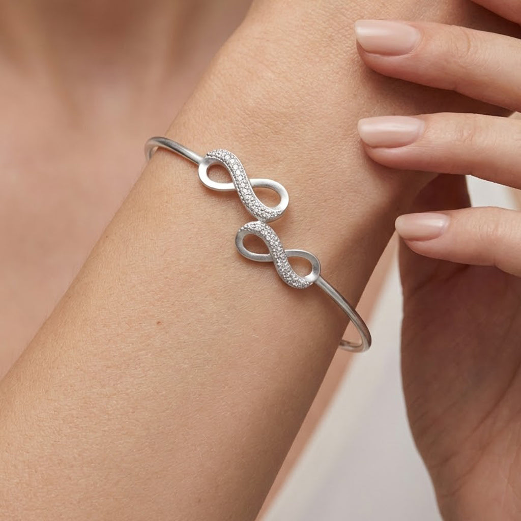 Brazalete Infinito con Circonias Plata