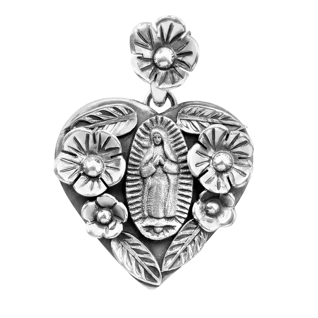 Dije en Forma de Corazón con la Virgen Hecho a Mano Plata .925