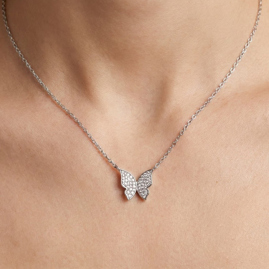Collar Mariposa con Micro Circonias Plata .925 con Baño de Rodio