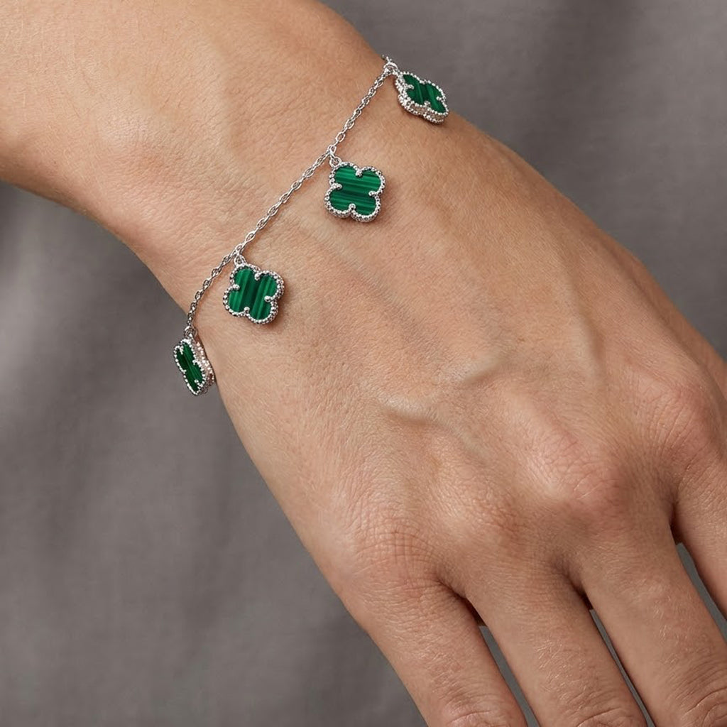 Pulsera 5 Flores Colgantes Inspirada Van C Malaquita Plata .925 con Baño de Rodio