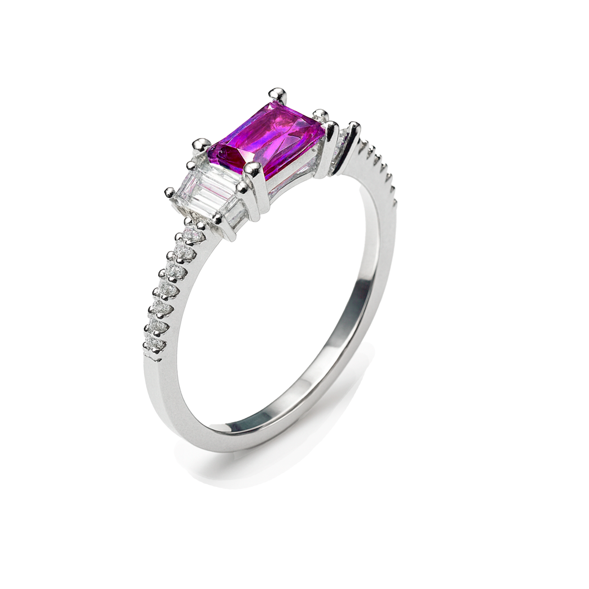 Anillo Solitario Circonia Rectangular con Micro Circonias Plata .925 con Baño de Rodio