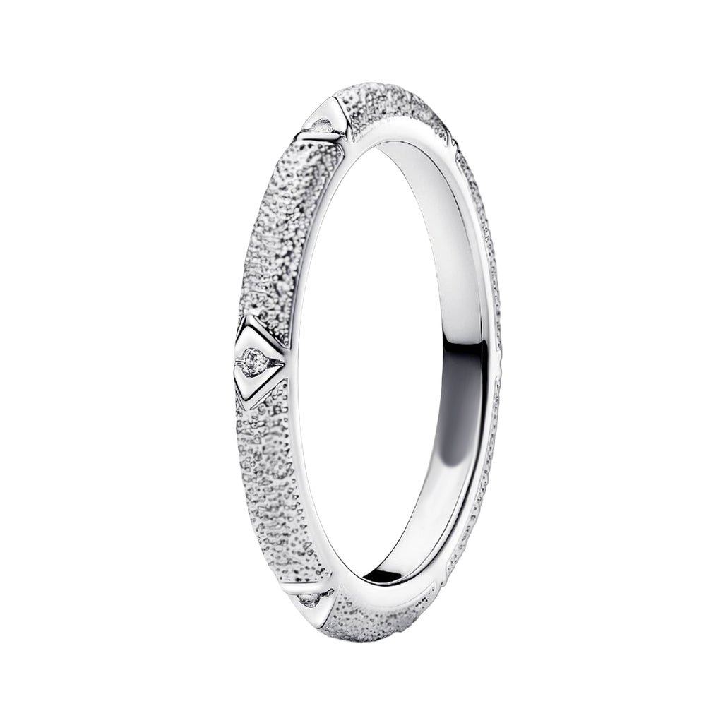 Anillo Inspirado Pan 1.1 Banda Estilo Oxidado con Micro Circonias Plata .925