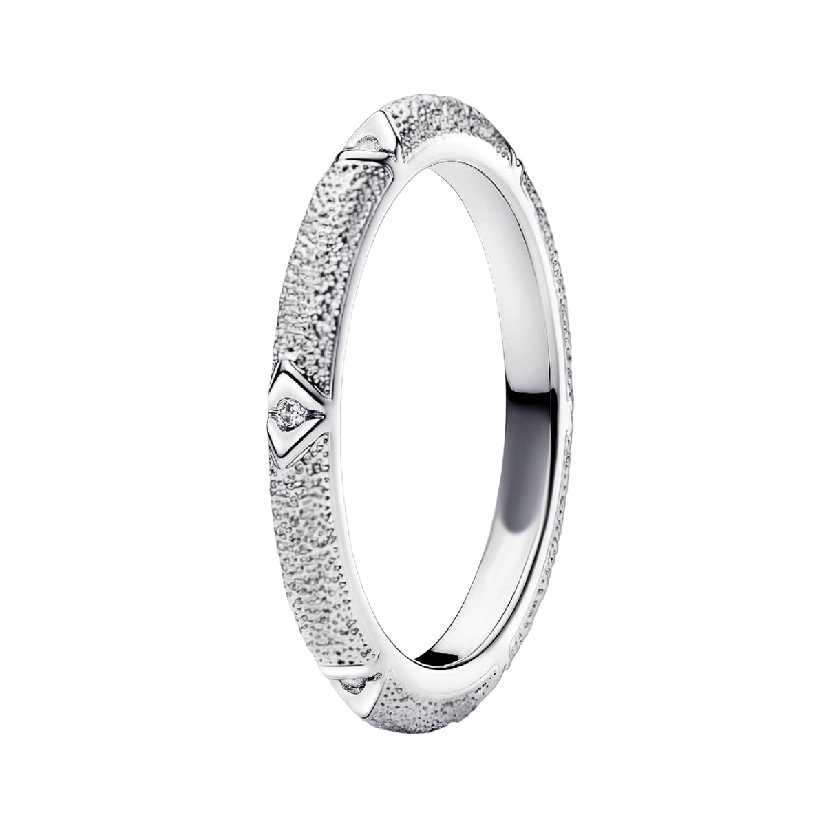Anillo Inspirado Pan 1:1 Estilo Oxidado con Micro Circonias Plata .925