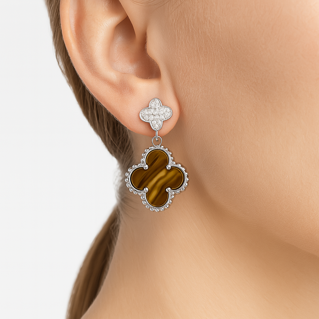 Arete Flor Mediano Inspirado Van C Diamantado con Piedras Naturales Plata .925 con Baño de Rodio