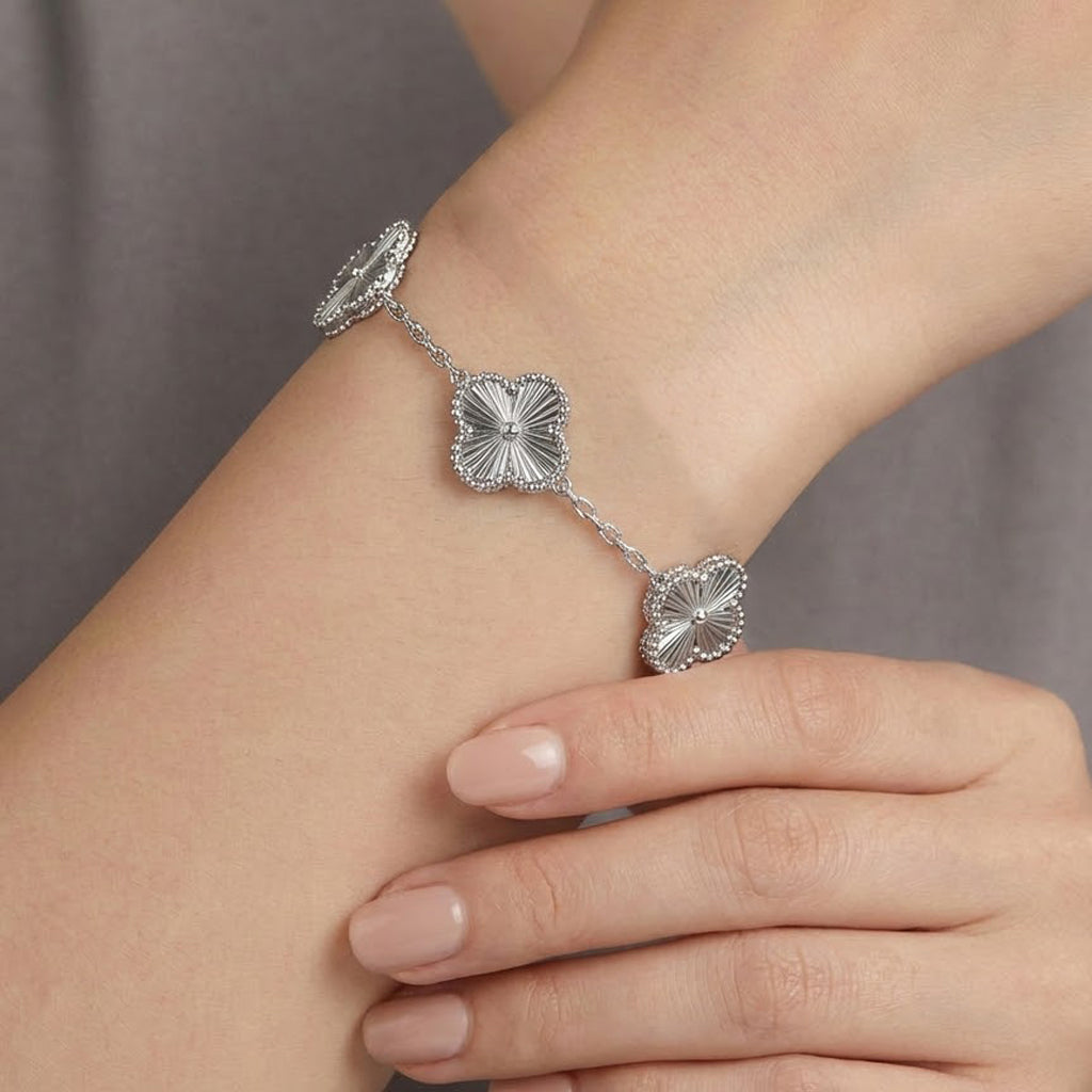 Pulsera 5 Flores Inspirada Van C Dimantada Plata .925 con Baño de Rodio
