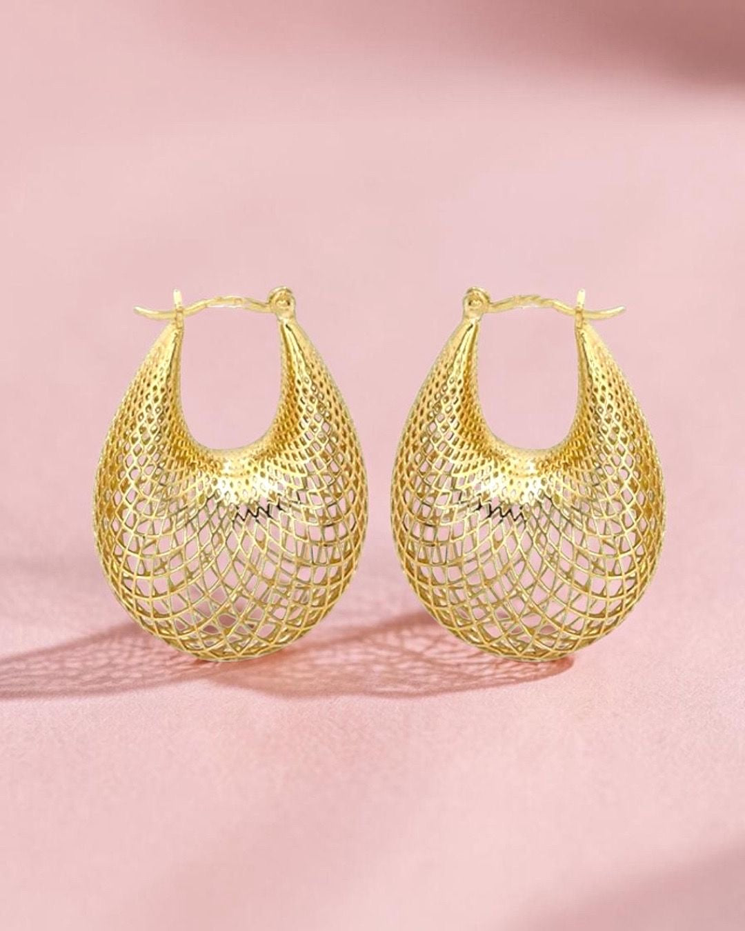 Arracada Filigrana Gota de Red Colección Esencia Plata .925 con Baño de Oro 18K