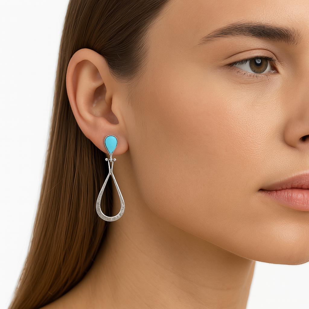 Arete Largo Estilo Gota con Piedras Naturales Plata .925
