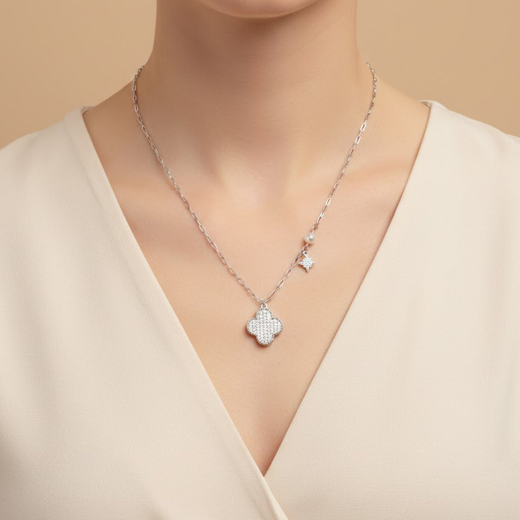 Collar Flor Inspirado Van C con Micro Circonias y Perla Natural Plata .925 con Rodio
