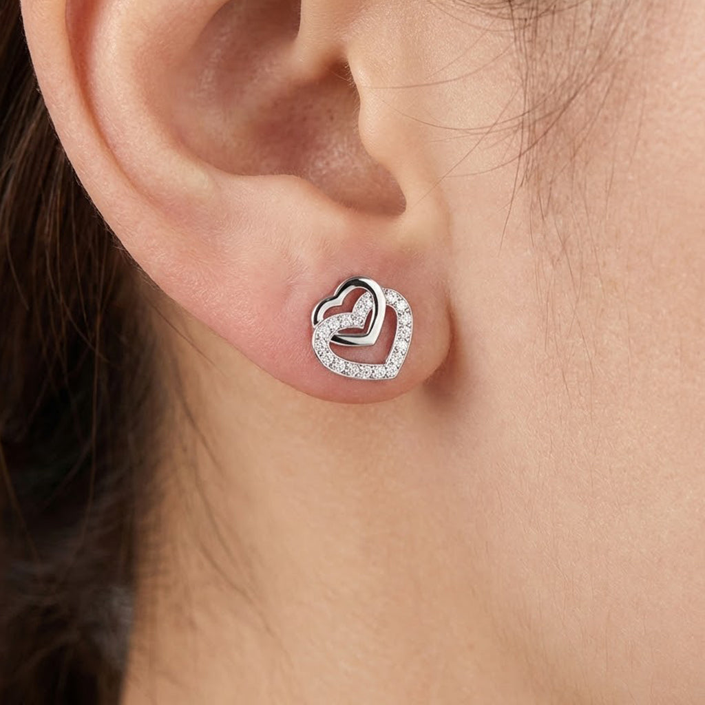 Arete Broquel Grande Doble Corazón con Circonias Plata .925 con Baño de Rodio