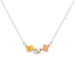 Collar 3 Cubos con Baño de Tres Oros y Cadena Eslabones Plata .925