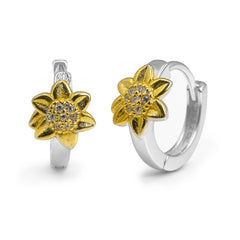 Huggies Flor con Micro Circonias Plata .925