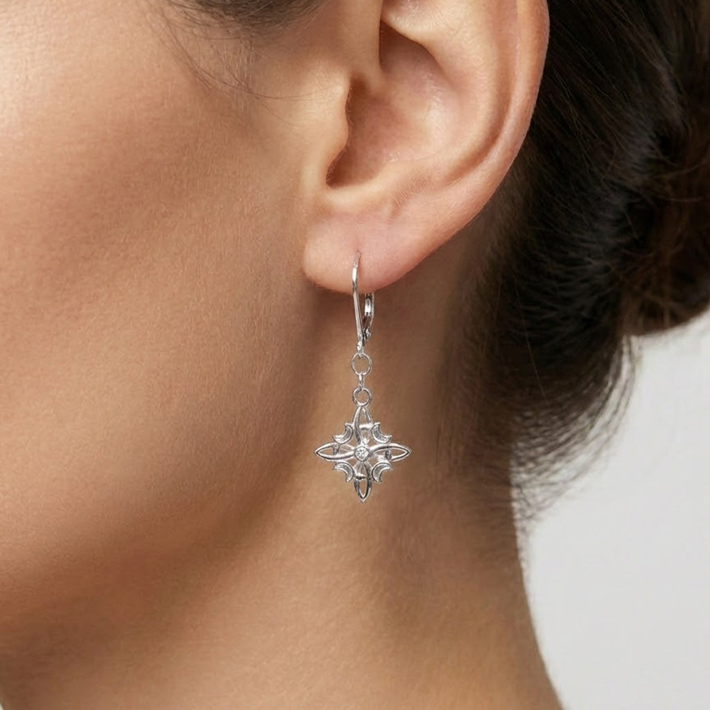 Arete Mediano Nudo de Bruja y Lunas Plata .925